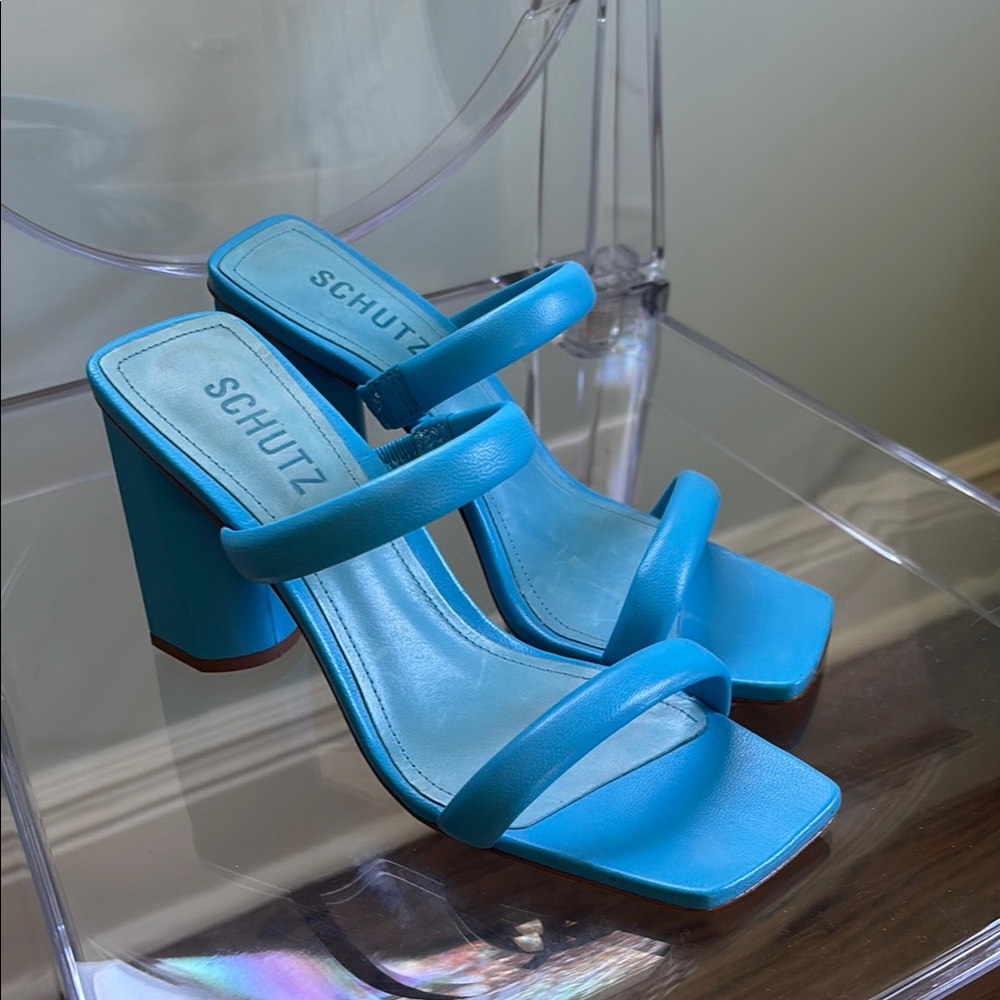 SCHUTZ Blue Heels Elegant Design
